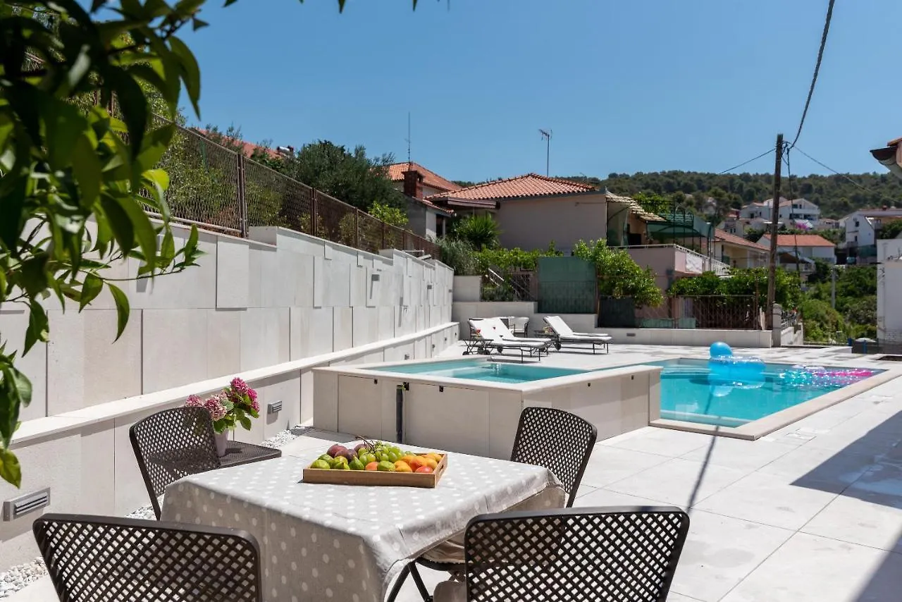 Vendégház Apartment Villa Lavandula - Swimming Pool View Trogir